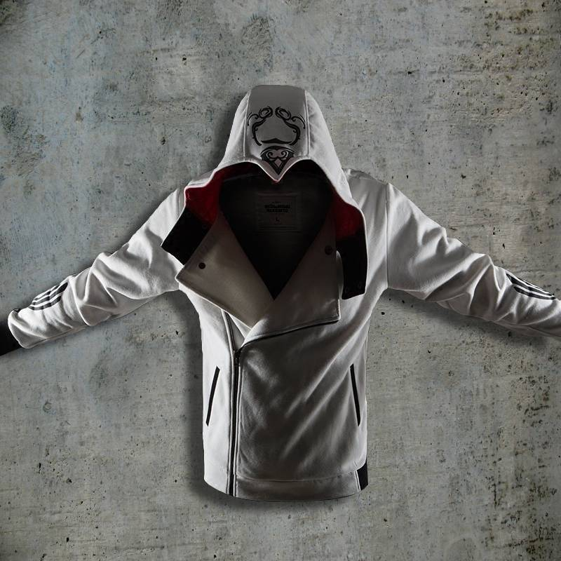 Unboxing Assassin&lsquo;s Creed Beaked Hoodie